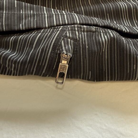 Lululemon Mens M Pace Breaker Shorts Space Dye Gray Stripe Athletic Gym Training - Picture 9 of 10